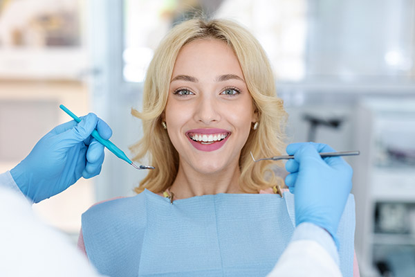 A Dentist Advises Against Leaving A Cavity Untreated